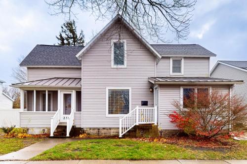 South Haven Retreat in South Haven, United States