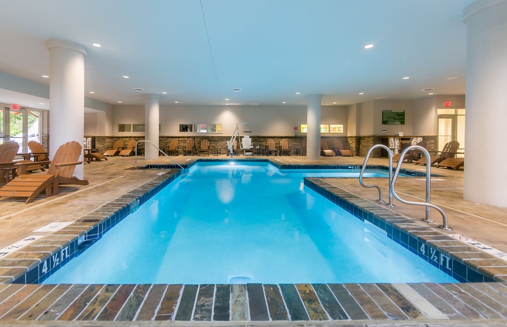 Holiday Inn Express Gatlinburg Downtown by IHG - photo 43