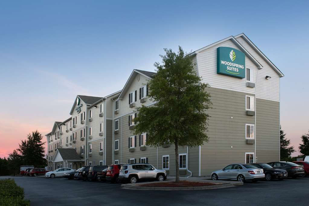 WoodSpring Suites Columbia Fort Jackson - photo 4