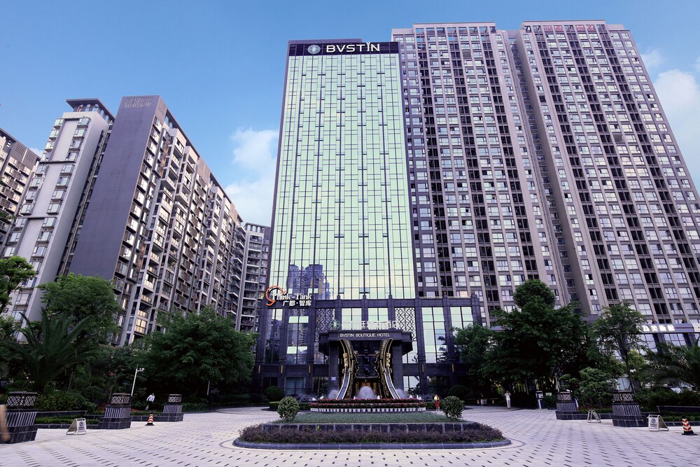 Chengdu Cannes Holiday Inn Hotel — 4-Star Luxury Hotel in Dongsheng, People's Republic of China