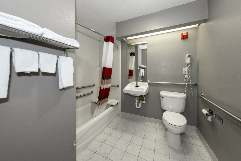 Red Roof Inn Atlanta Southeast Stockbridge - photo 31