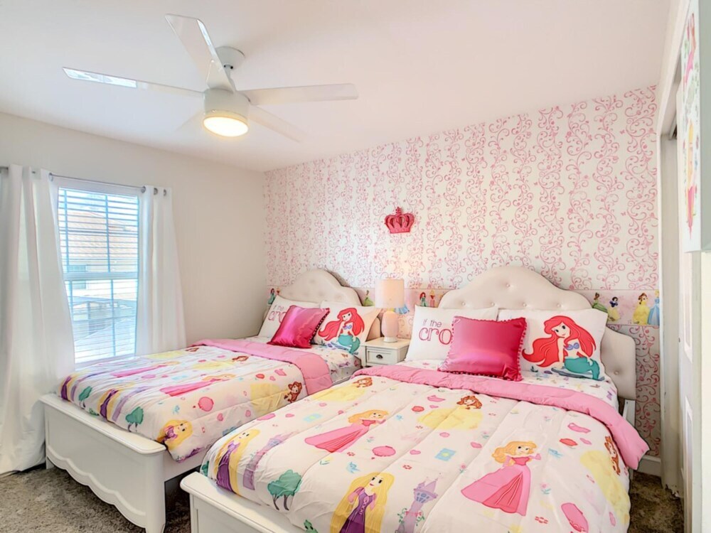 Storey Lake 4 Bedroom Resort by Shine Villas - photo 3