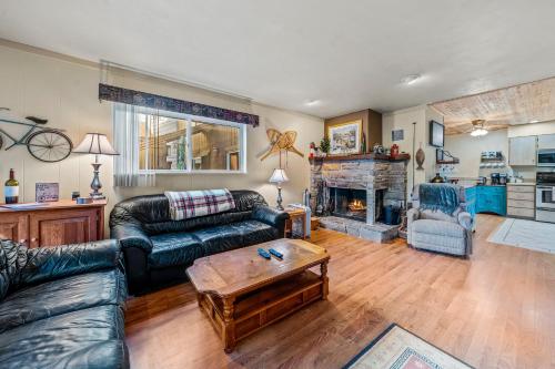 Getaway Condo — 4-Star Luxury Hotel in Warrensburg, United States