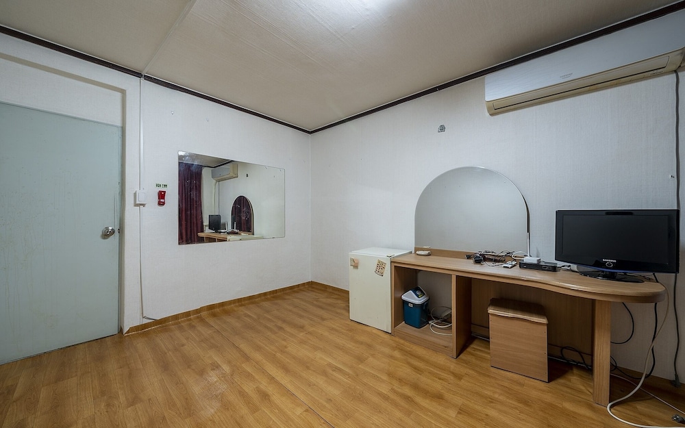 Chuncheon Daesung Motel in Chuncheon, South Korea