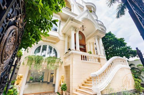 Kn1 Holiday Villa — 4-Star Luxury Hotel in Ho Chi Minh City, Vietnam