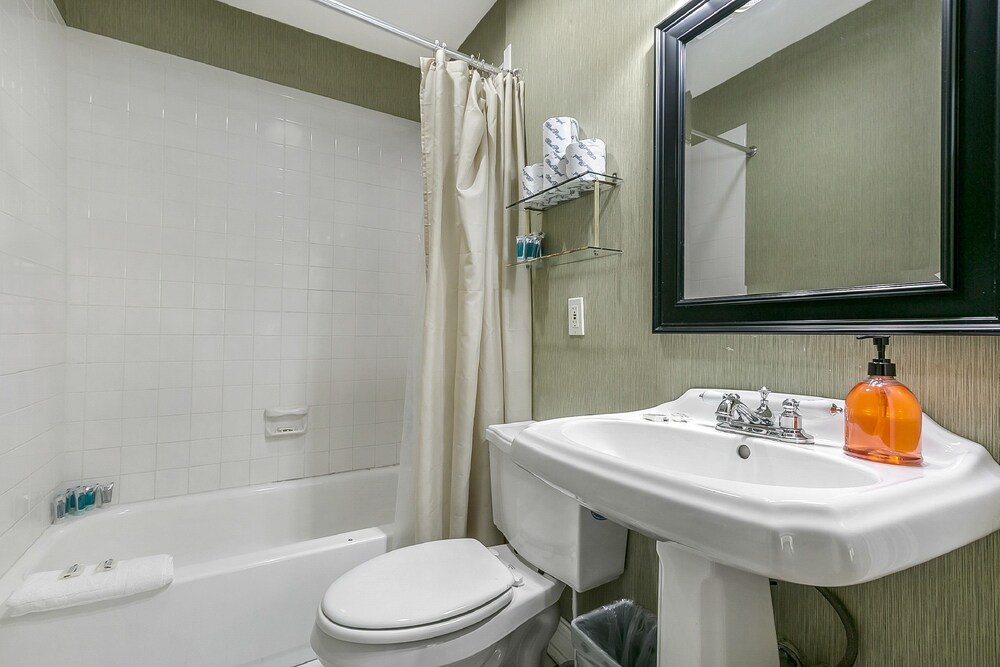 Canal Express Rooms - photo 40