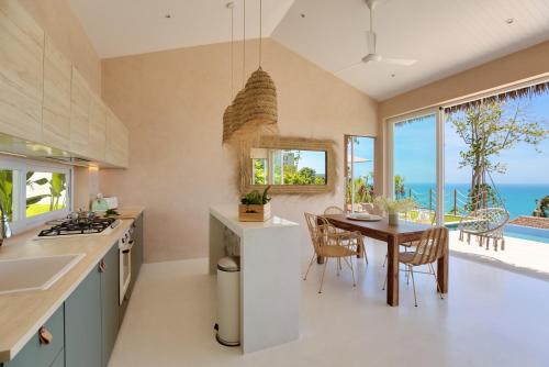 Tropical Seaview Villa with Pool — 4-Star Luxury Hotel in Koh Samui, Thailand