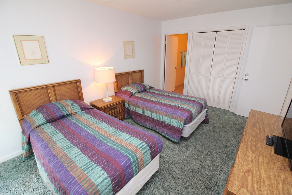 Bay Club Resort - photo 8