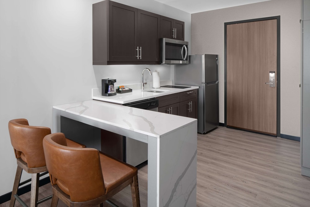Homewood Suites by Hilton Charlotte Uptown First Ward - photo 17