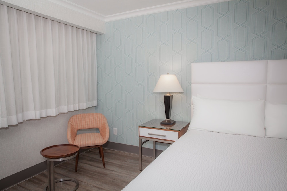Pasadena Rose & Crown Hotel - photo 41
