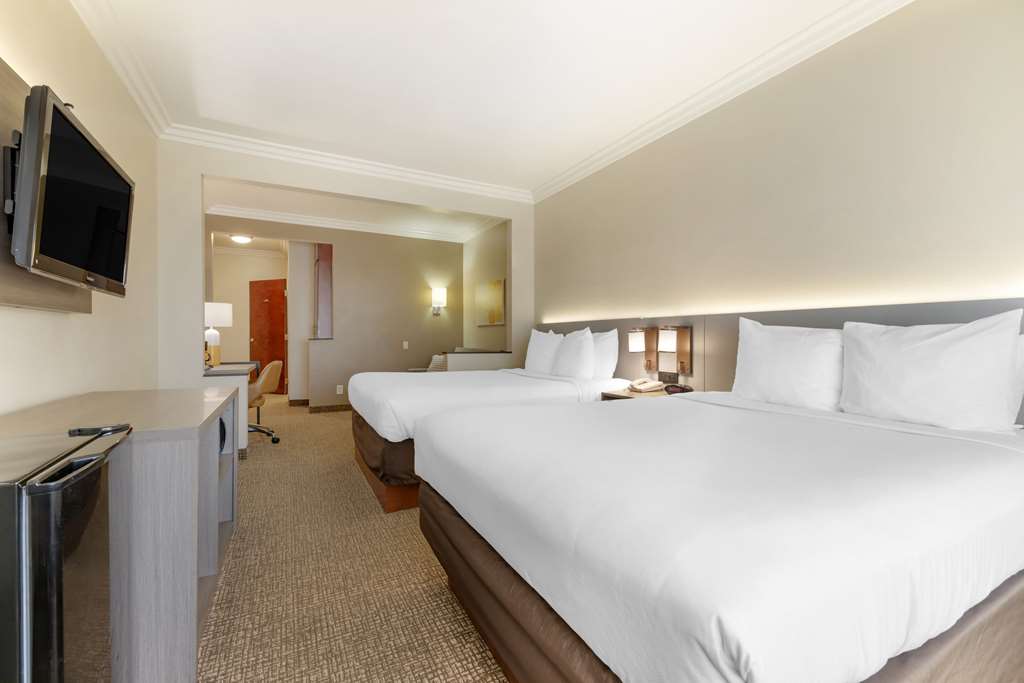 Comfort Suites Oceanside Camp Pendleton Area - photo 47