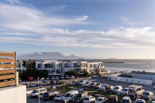 Panoramic Ocean View Beachfront Top floor 2 bed Big Bay 212 Eden on the Bay