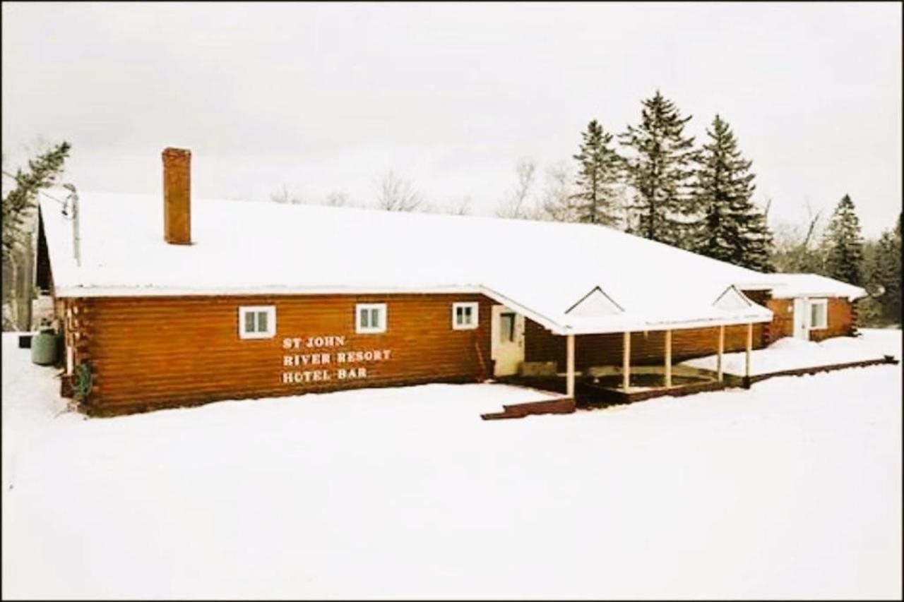 Love Hotels St John River by OYO at Fort Kent ME - photo 3