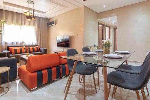 Charming two bedrooms Flat with Pool and Parking — 4-Star Luxury Hotel in Marrakesh, Morocco
