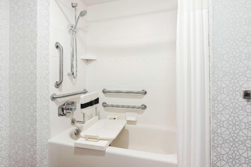 Hampton Inn Bellingham Airport - photo 49