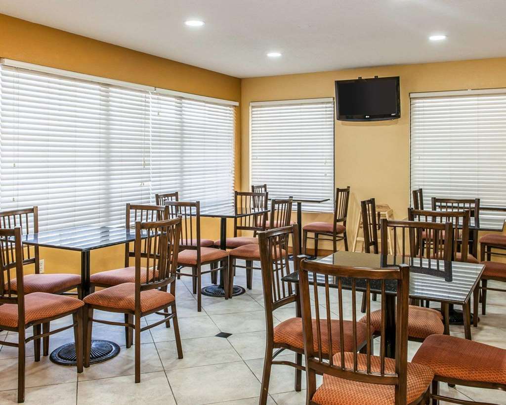 Quality Inn & Suites Shelbyville I 74 - photo 28