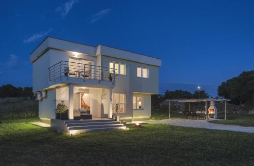 Family friendly house with a parking space Galizana Fazana 22739 — 4-Star Luxury Hotel in Galizana, Croatia