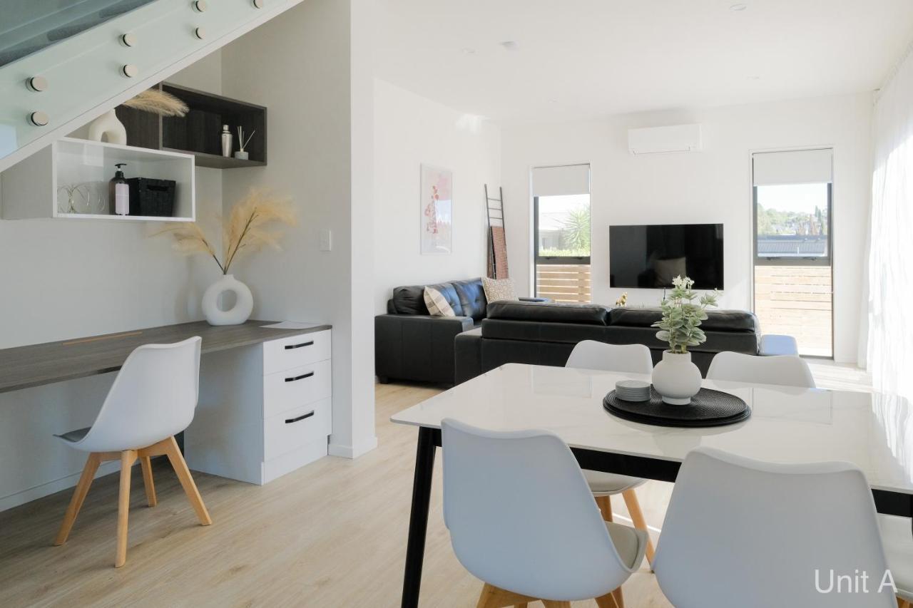 Modern Howick Town House Fibre WiFi Netflix — 4-Star Luxury Hotel in Auckland, New Zealand
