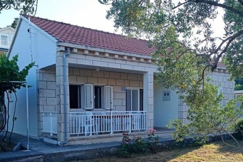 Seaside holiday house Lumbarda Korcula 21202 — 4-Star Luxury Hotel in Lumbarda, Croatia