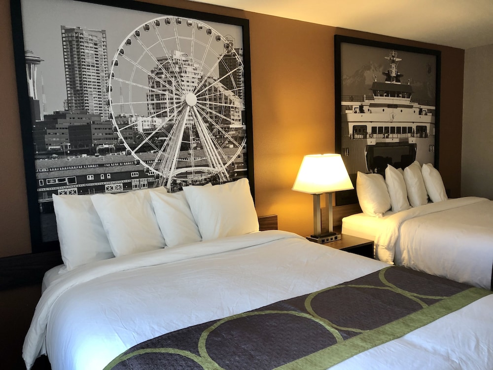 Super 8 Lynnwood - photo 11