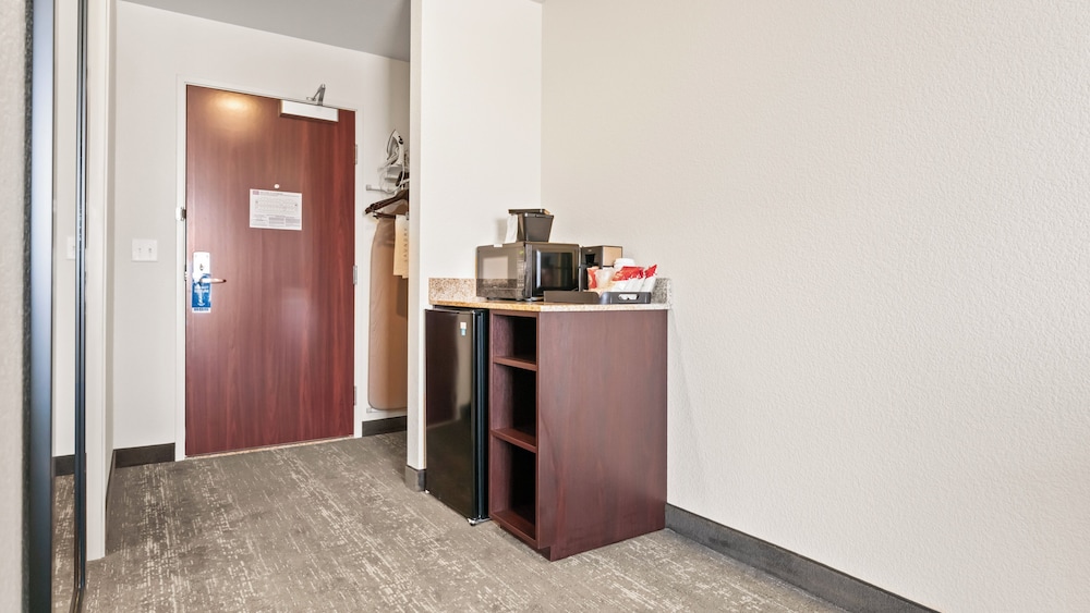 Cobblestone Inn & Suites Julesburg - photo 14