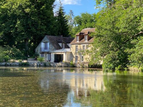 Le Moulin De L’ortille in Compiegne, France
