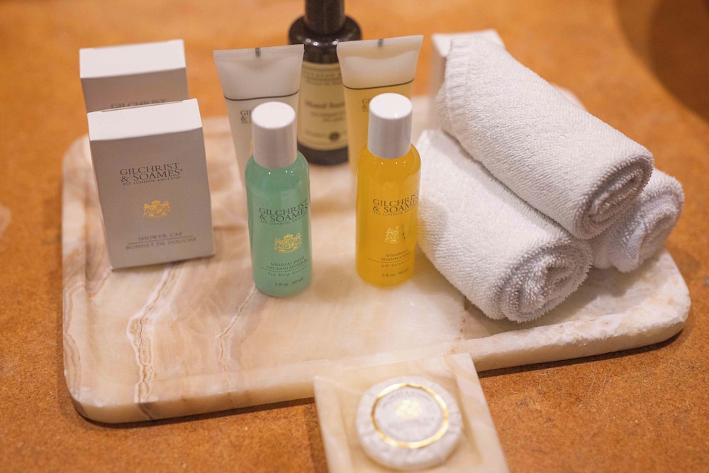 Bathroom amenities