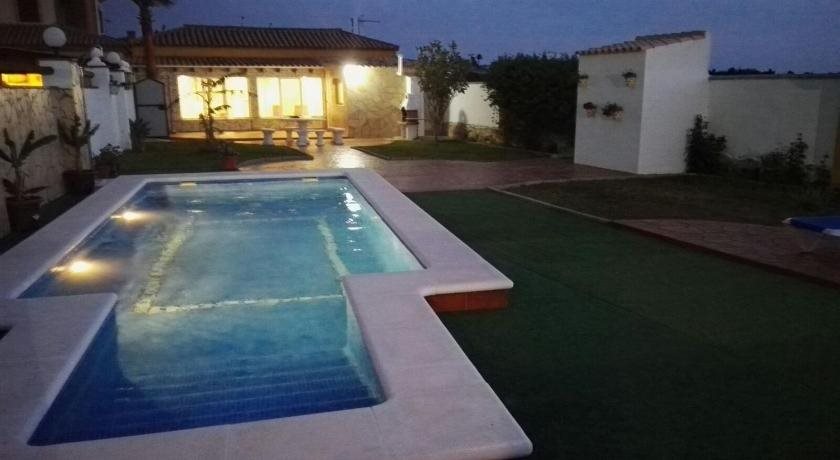 Villa Rosal — 4-Star Luxury Hotel in Conil De La Frontera, Spain