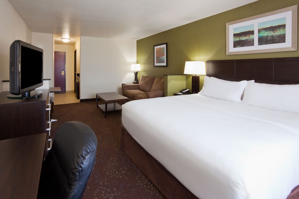Holiday Inn Express & Suites Aberdeen by IHG - photo 11