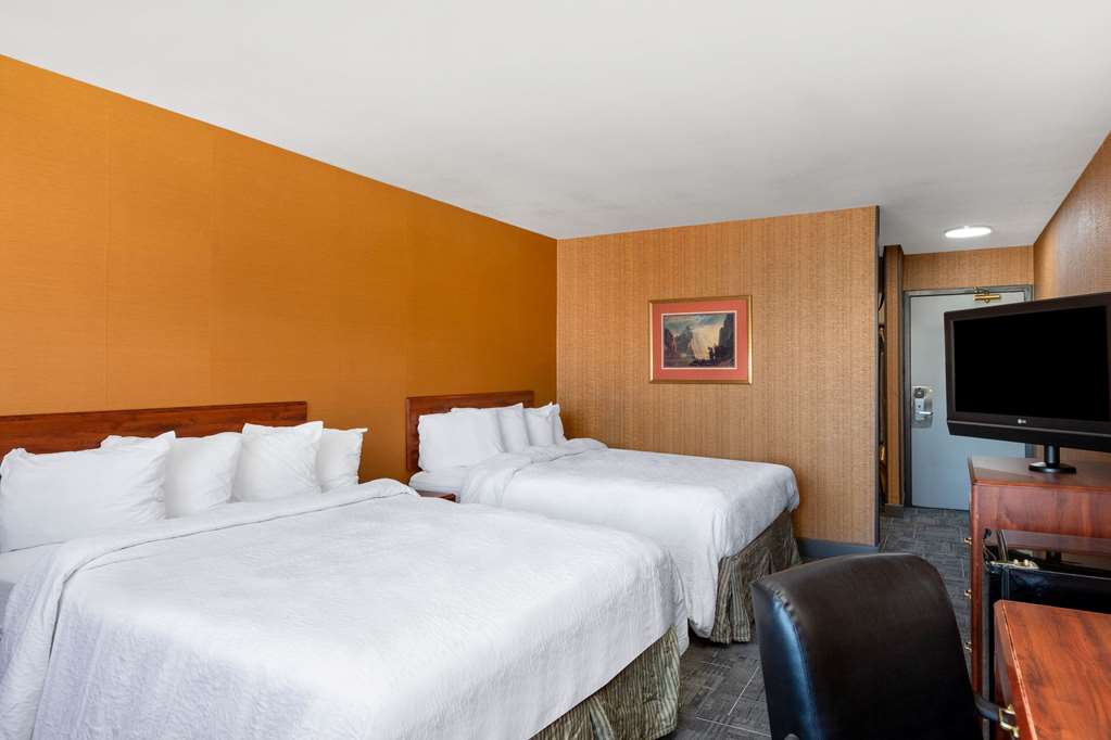 Howard Johnson by Wyndham Gillette - photo 23