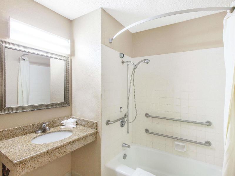 Americas Best Value Inn Lafayette - photo 17