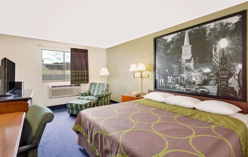 Super 8 by Wyndham Johnson City - photo 12
