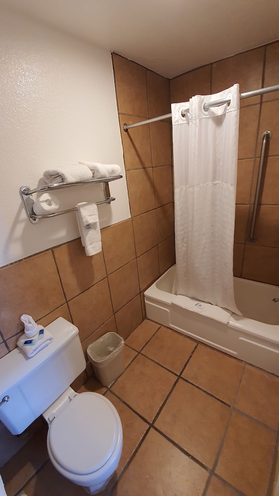 Rodeway Inn Flagstaff Downtown - photo 49