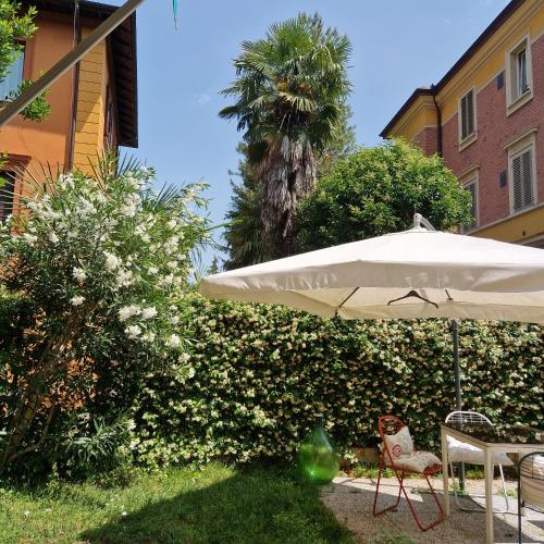 Minimal Chic House Parking and Private garden — 4-Star Luxury Hotel in Bologna, Italy