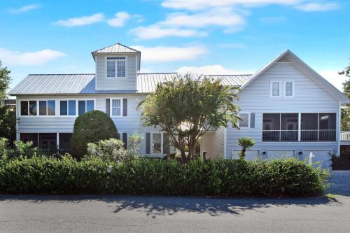 Walker Dunes - last minute hotel in East End