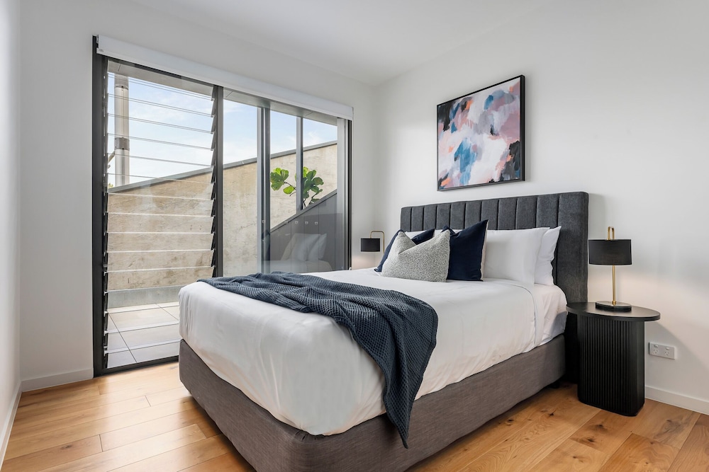 The Tramway Apartments by Urban Rest — 4-Star Luxury Hotel in Sydney, Australia