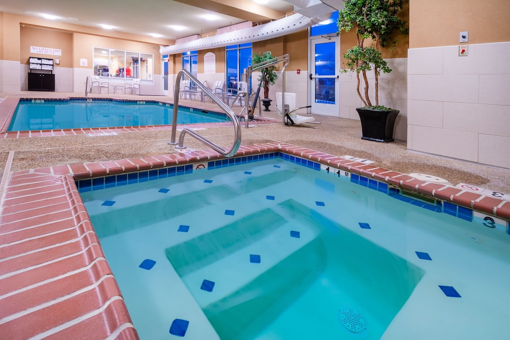 Holiday Inn Manassas Battlefield by IHG - photo 12