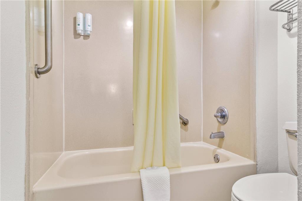 Quality Inn Jacksonville Orange Park near Naval Air Station - photo 13