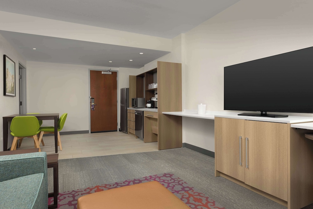 Home2 Suites by Hilton Durham University Medical Center - photo 15