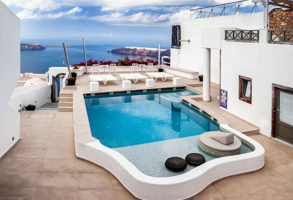 Kasimatis by La Perla Adults Only — 4-Star Luxury Hotel in Fira, Greece