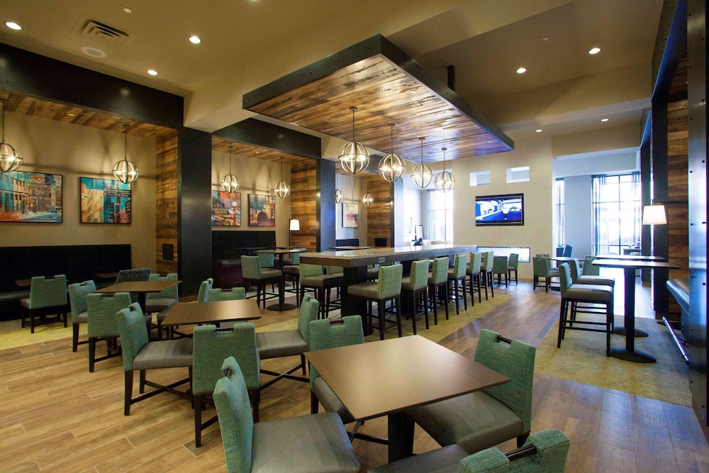 Hampton Inn & Suites Downtown St. Paul - photo 61