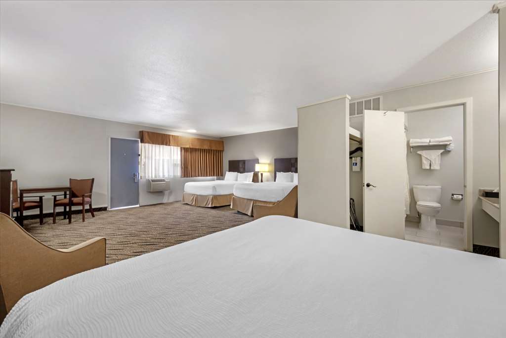 Best Western Red Carpet Inn - photo 19
