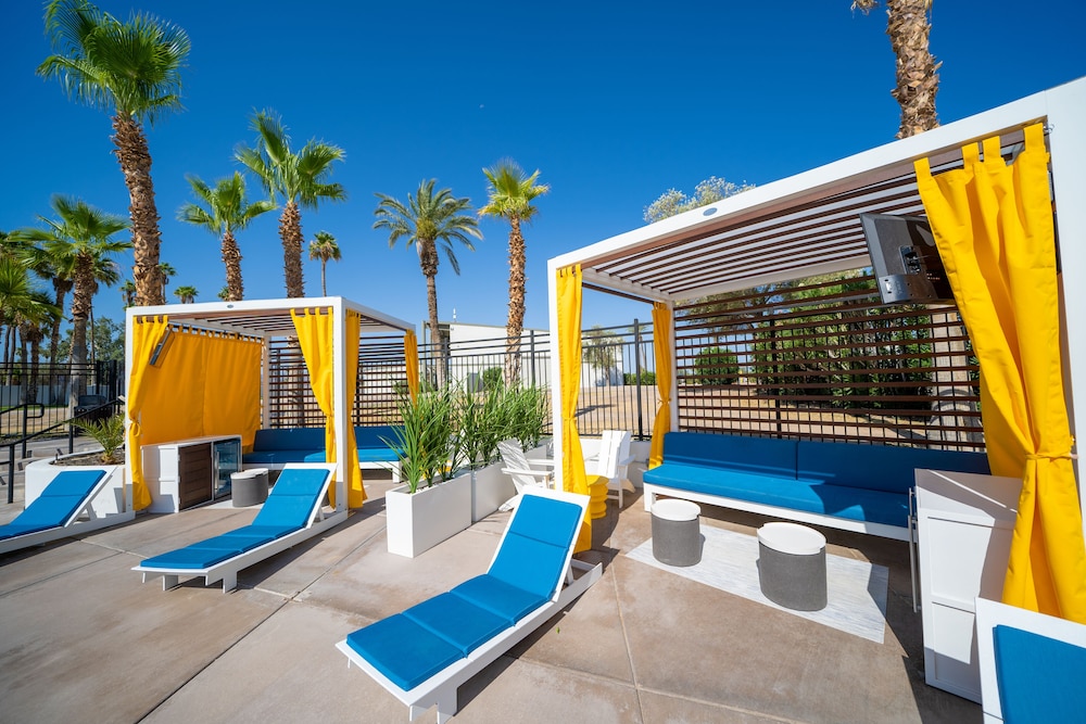The Nautical Beachfront Resort - photo 31
