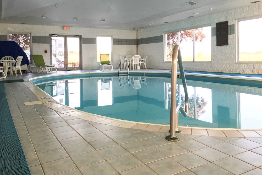 Bluffton Inn & Suites By IHG - photo 4