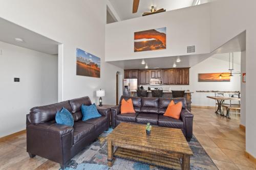Steel Bender Villa — 4-Star Luxury Hotel in Moab, United States