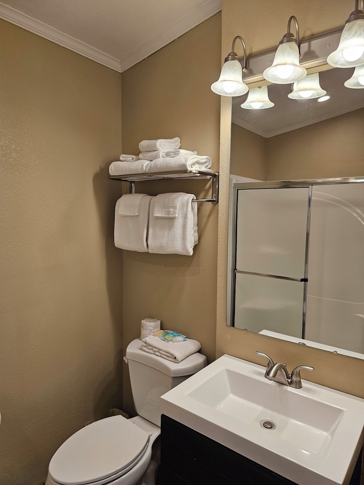Riverfront Motel - photo 93