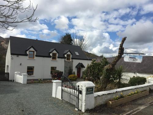 The Glen Farmhouse — 4-Star Luxury Hotel in Cill Airne, Republic of Ireland