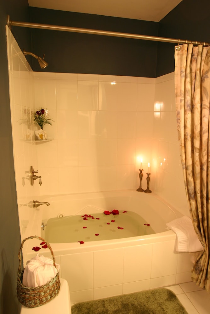 Carisbrooke Inn - photo 31