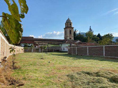 Cabaña con excelente ubicación y zona verde. — 4-Star Luxury Hotel in Iza, Colombia