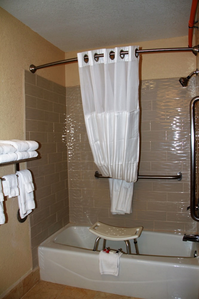 Baymont by Wyndham Stevens Point - photo 47